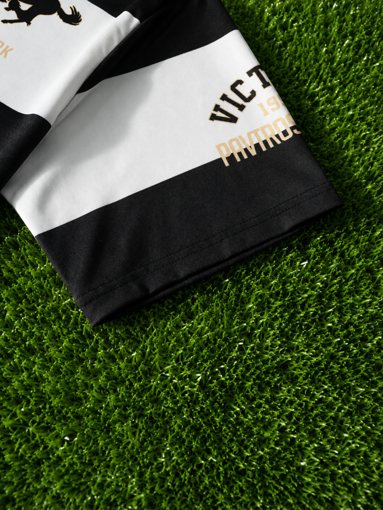 Ensemble Short Et Polo Blanc Et Noir Y2K Neuf Jamais Porté taille S – photo 5